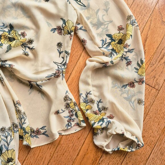 Forever 21 Contemporary Floral Blouse Large - Picture 5 of 14